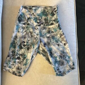 Lululemon size 2 shorts